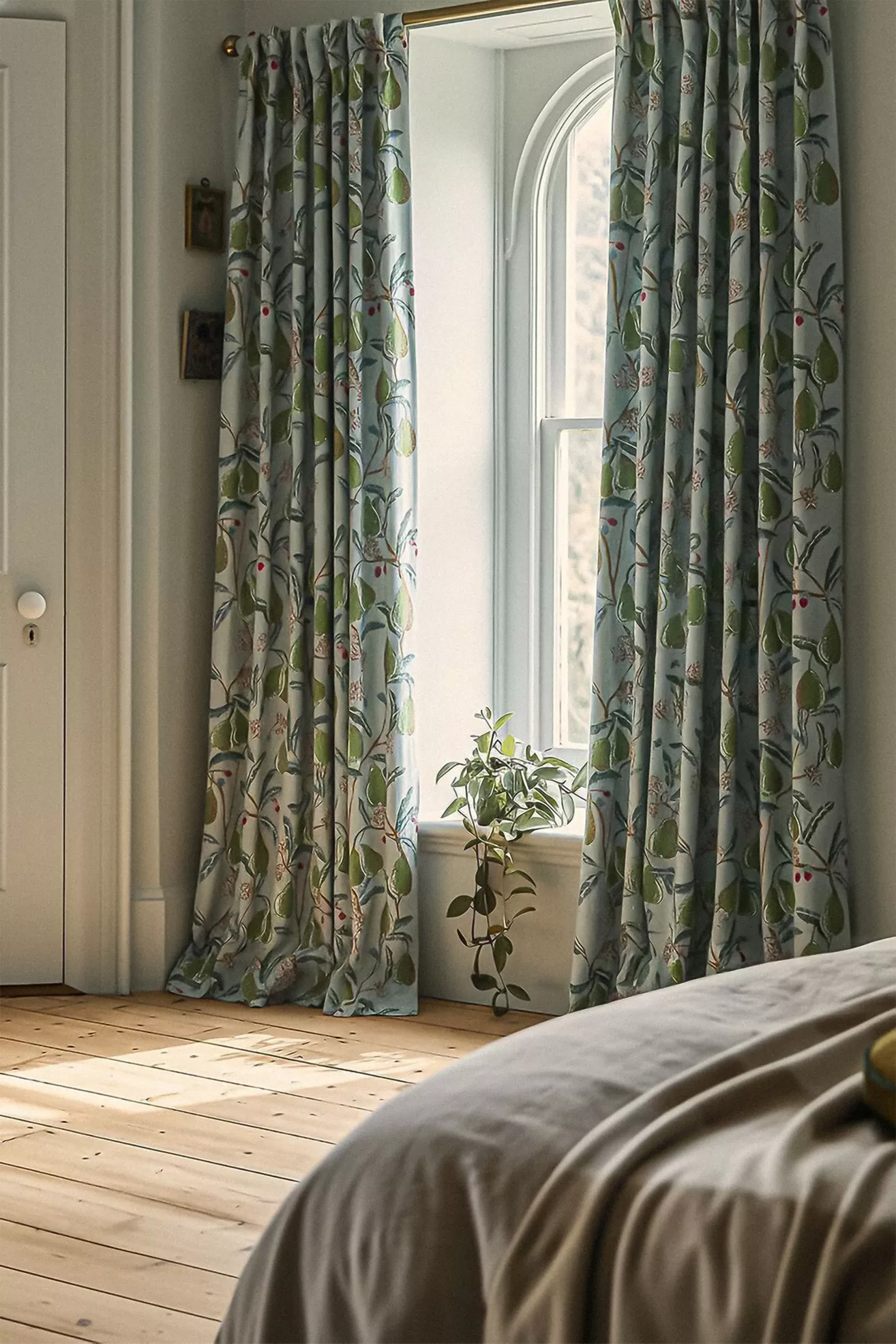 Pera Cotton Pear Printed Curtain