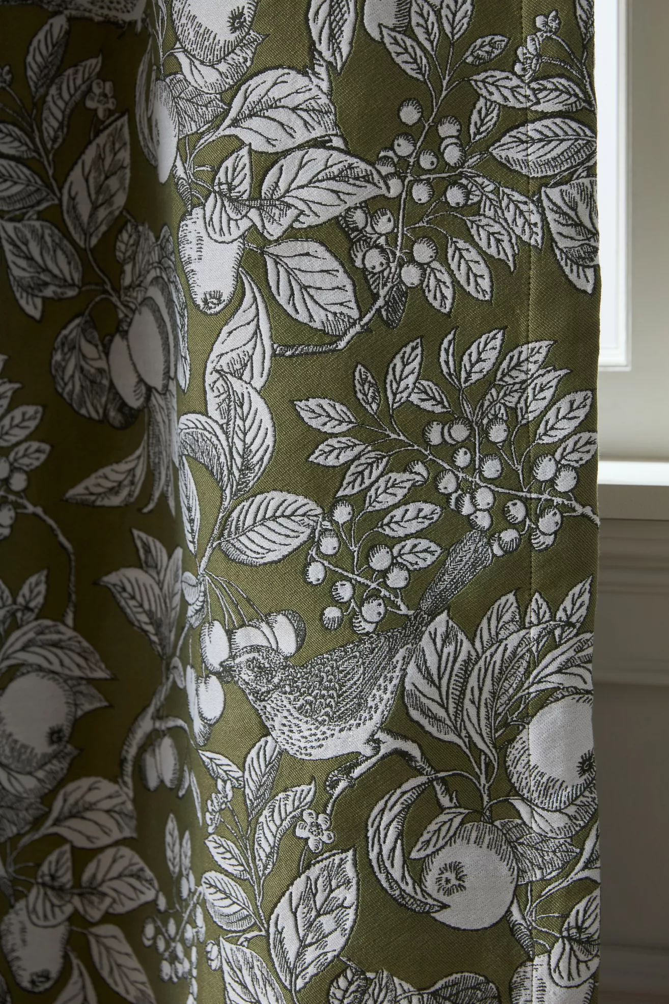 Jacquard Bird Curtain - thumbnail 3