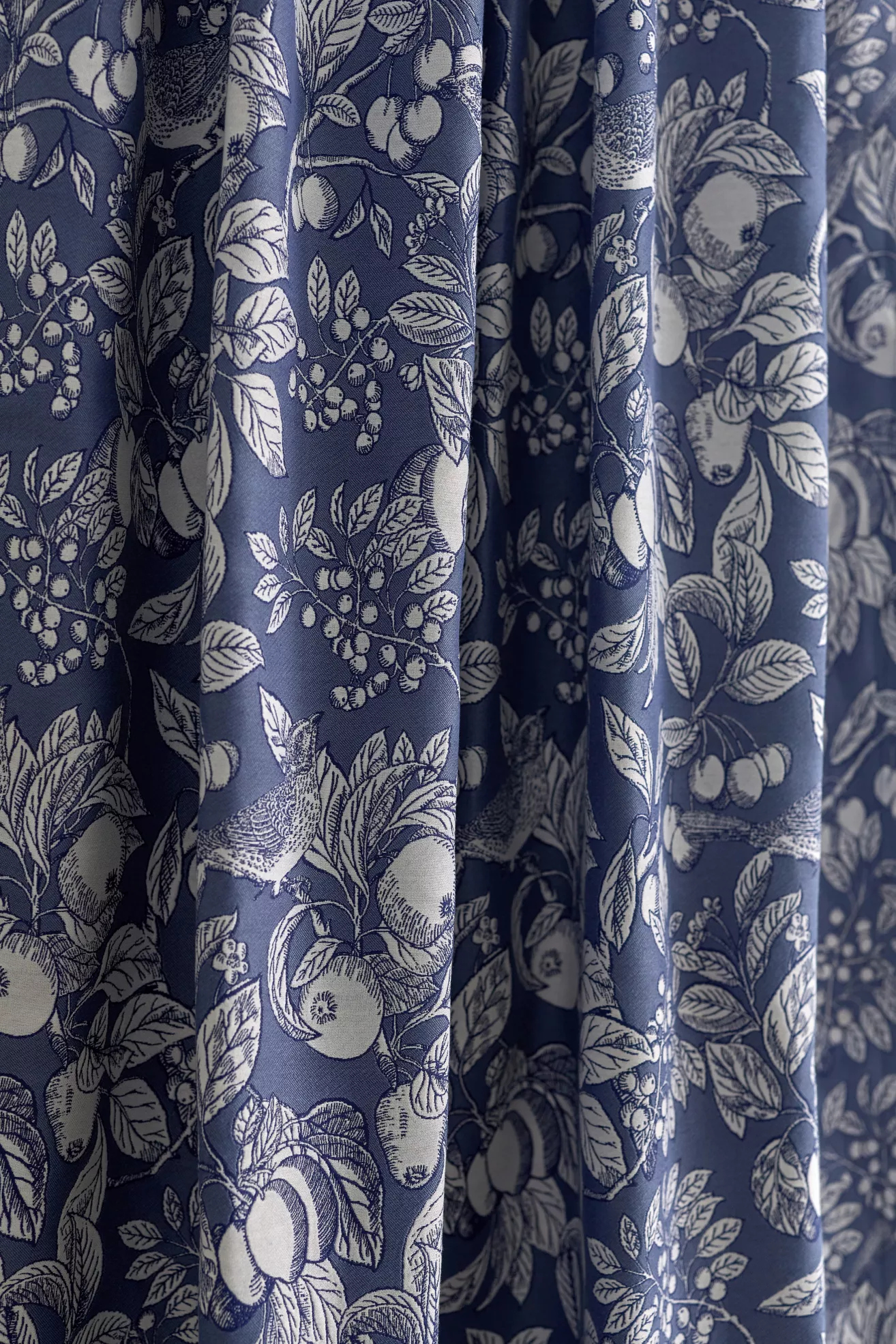 Jacquard Bird Curtain - thumbnail 6