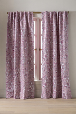 Rideau Julie Jacquard Oiseau en Pink taille: 50 x 84 chez - Anthropologie - Modalova