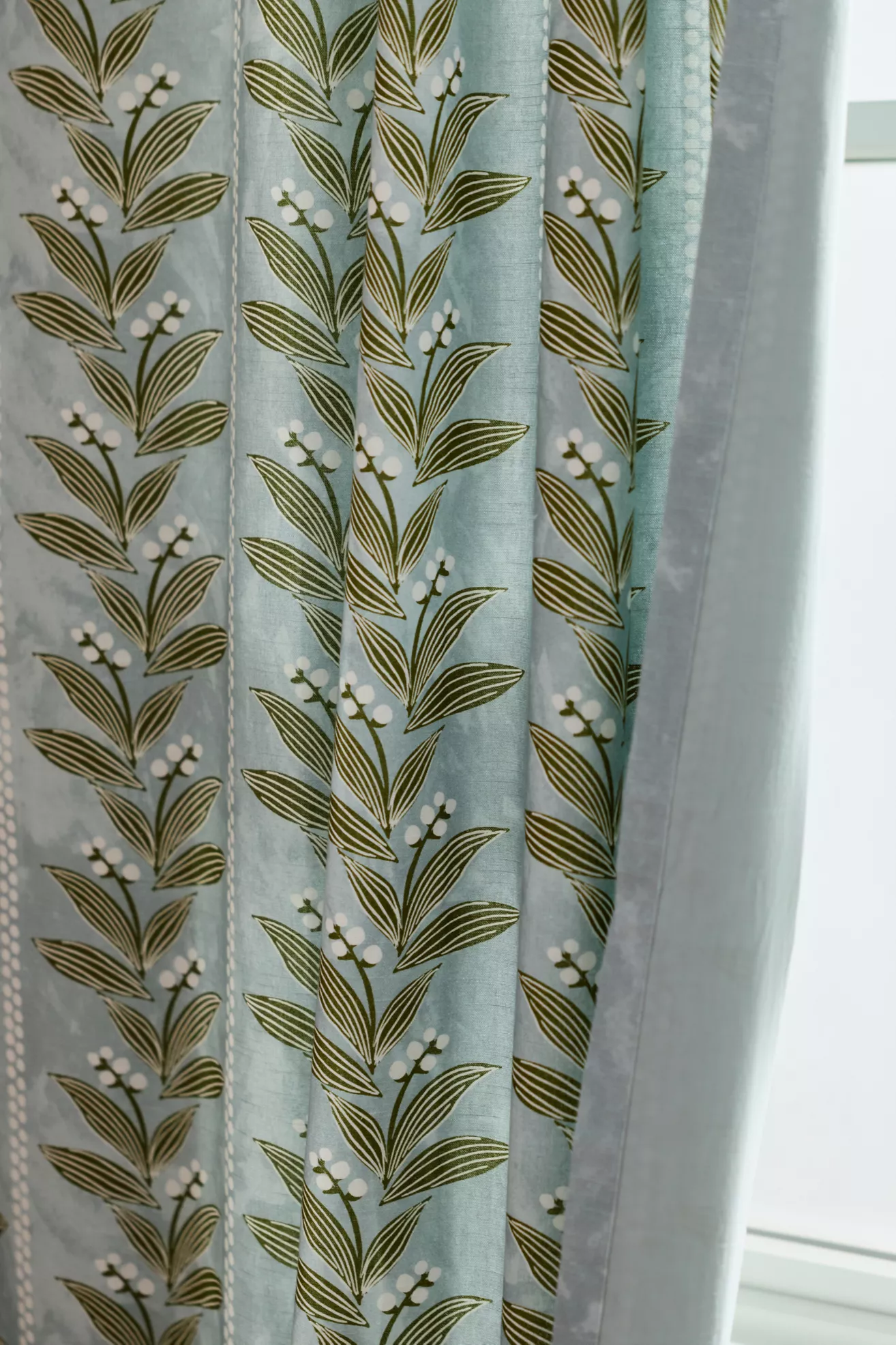 Calista Printed Floral Curtain - thumbnail 2