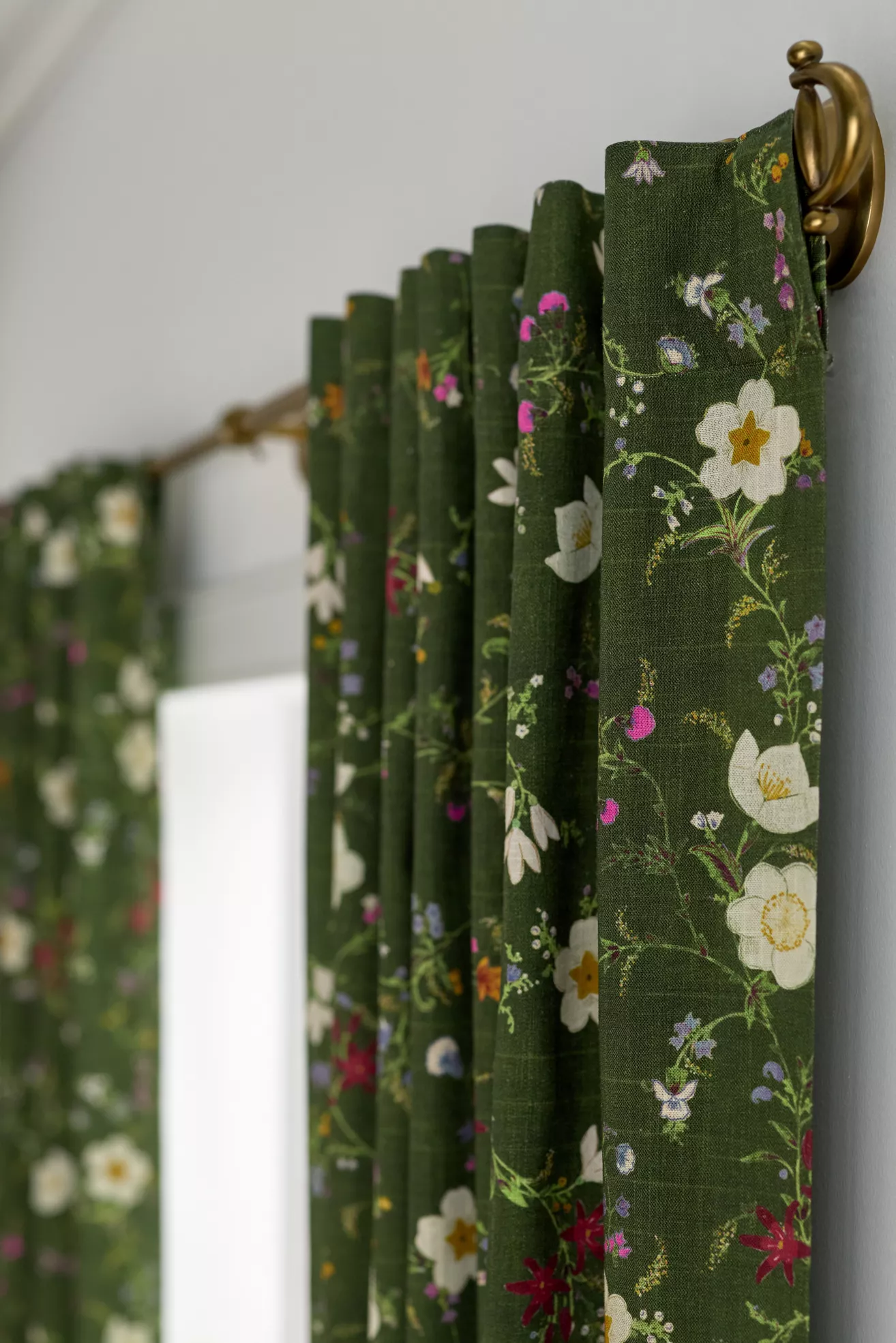 100% Cotton Garnet Printed Floral Curtain - thumbnail 2
