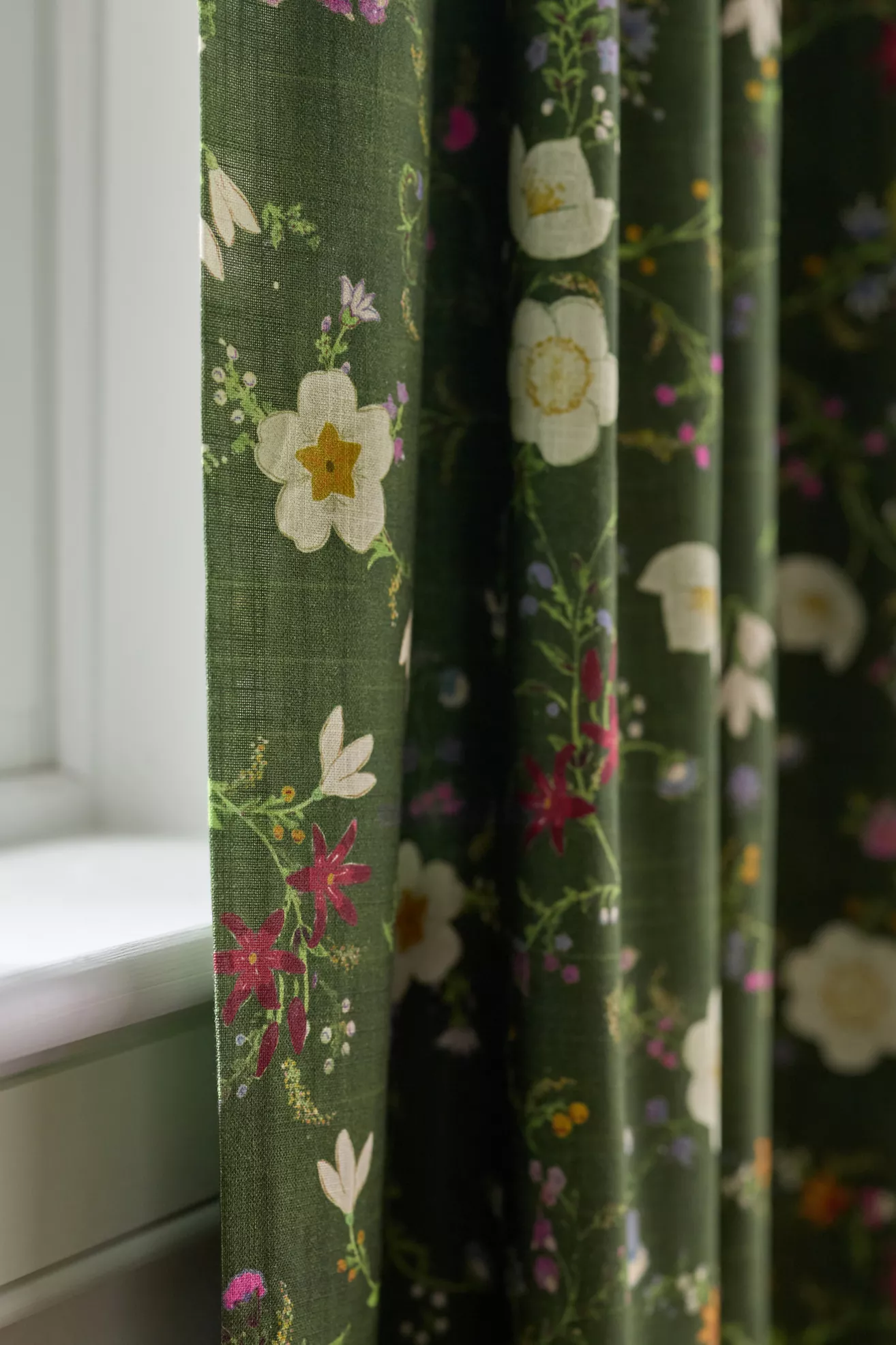 100% Cotton Garnet Printed Floral Curtain - thumbnail 3