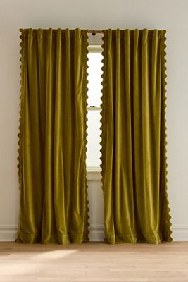 Trova Velvet Scalloped-Edge Curtain