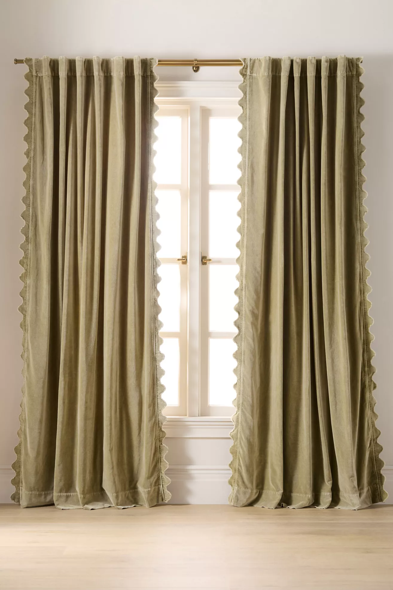 Trova Velvet Scalloped-Edge Curtain - thumbnail 7