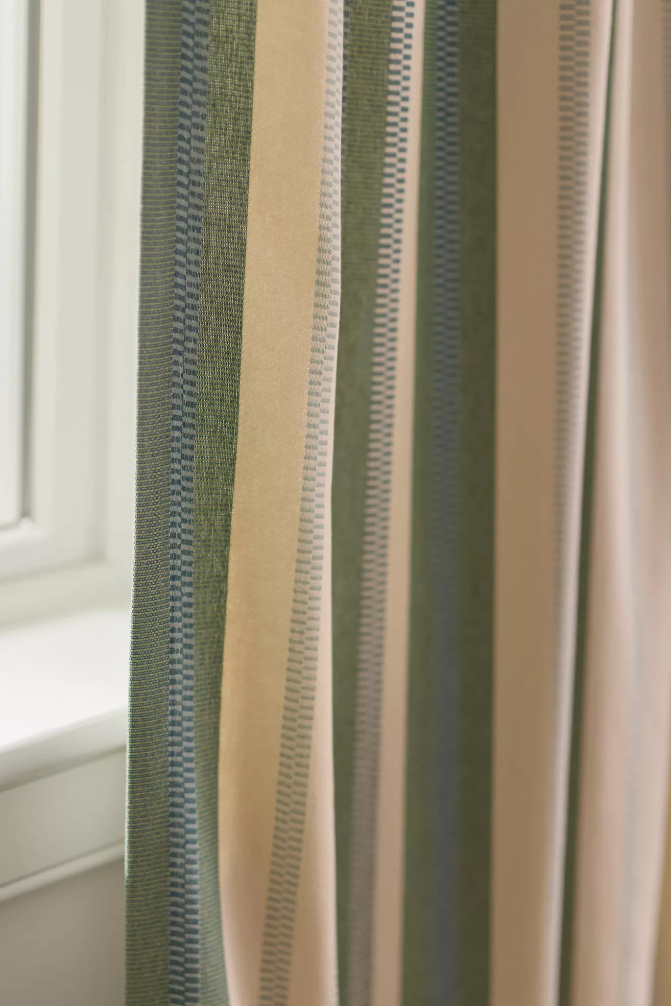 Safi Striped Woven Jacquard Curtain - thumbnail 2