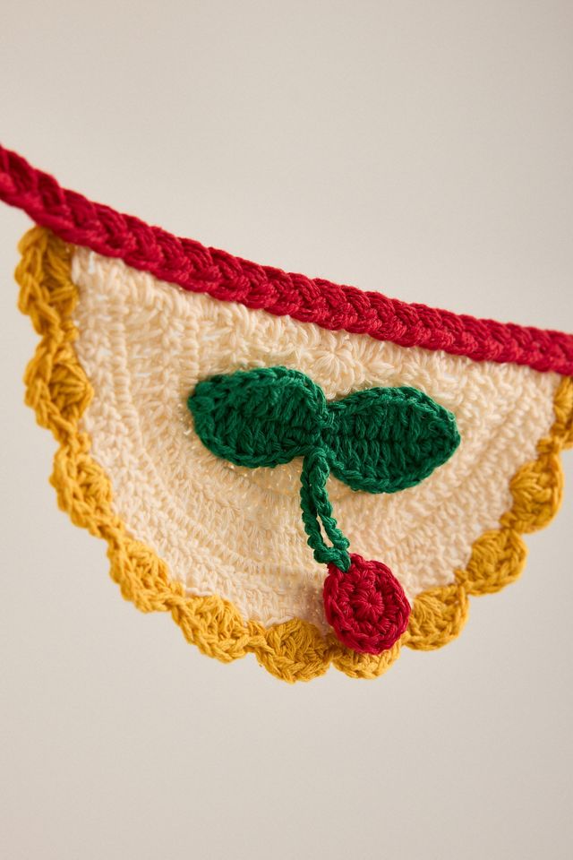 Meri Meri Crochet Scalloped Garland #2