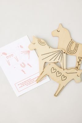 Cotton Clara Wooden Dala Horses Embroidery Board Kit
