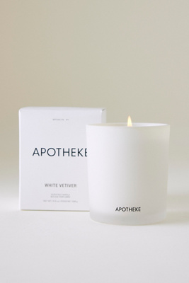White Vetiver Boxed Candle chez Anthropologie - Apotheke - Modalova