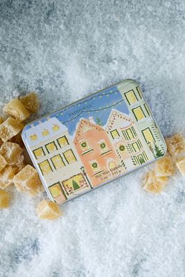 Bougie en boîte Village de Noël Pain d'épices et Vanille Paddywax