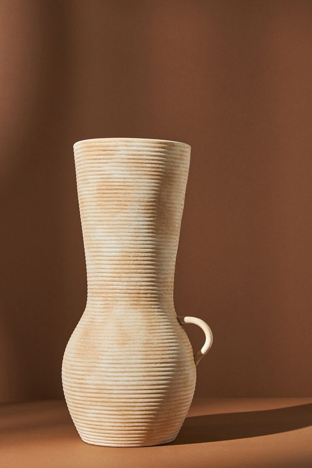 Thara Vase #1