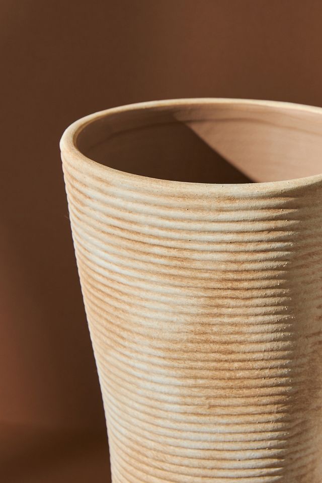 Thara Vase #2