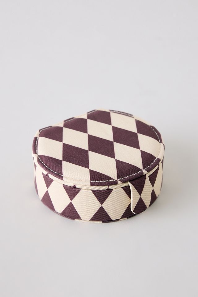 Estée Lalonde x Daisy London Kompakte Schmuckschatulle #1