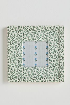 Pattern Drench Frame