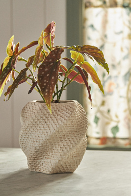 Lennon Cement Pot en Beige taille: XL chez - Anthropologie - Modalova