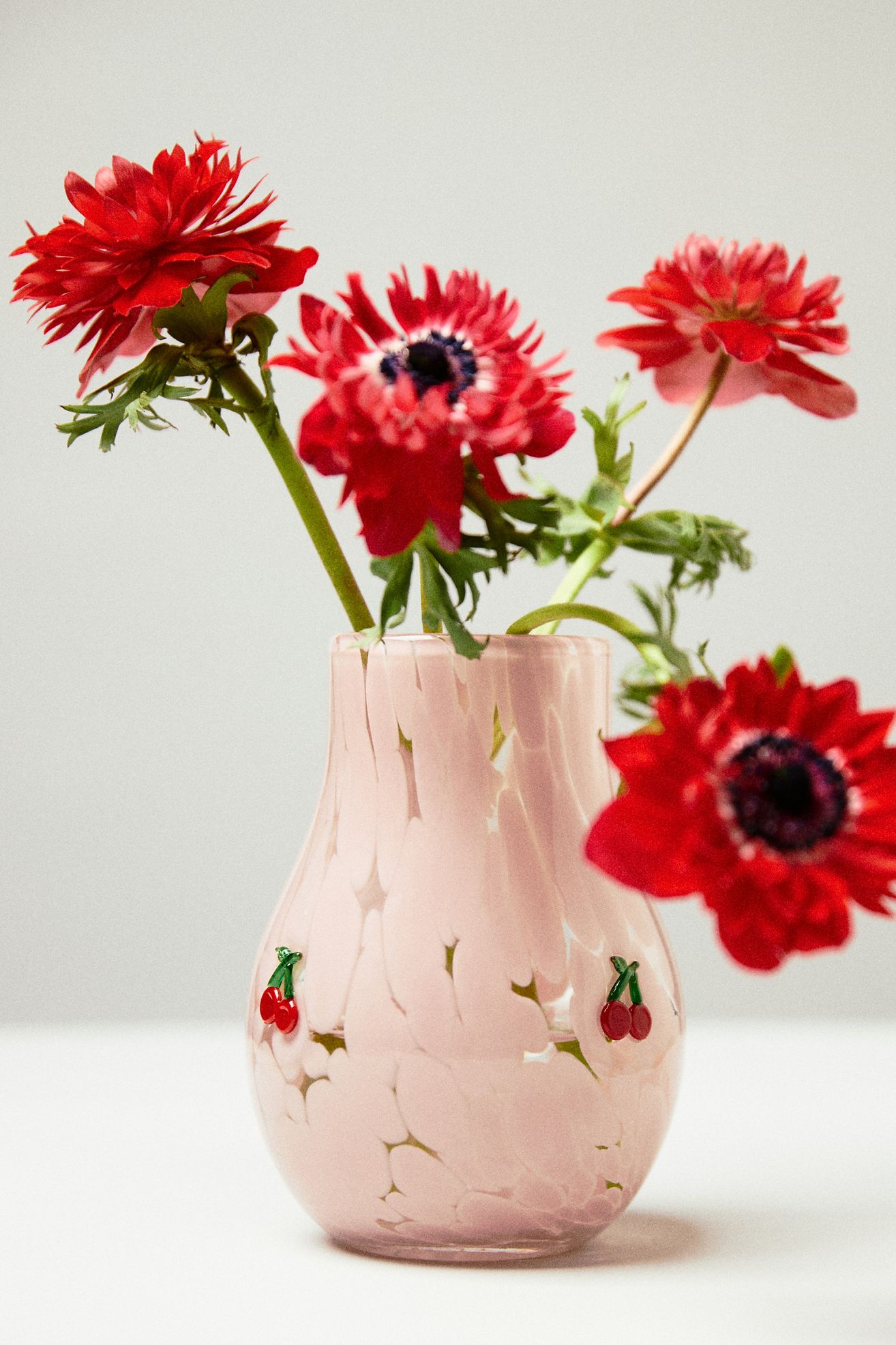 The Icon Confetti Glass Vase - Cherry, Standard, M