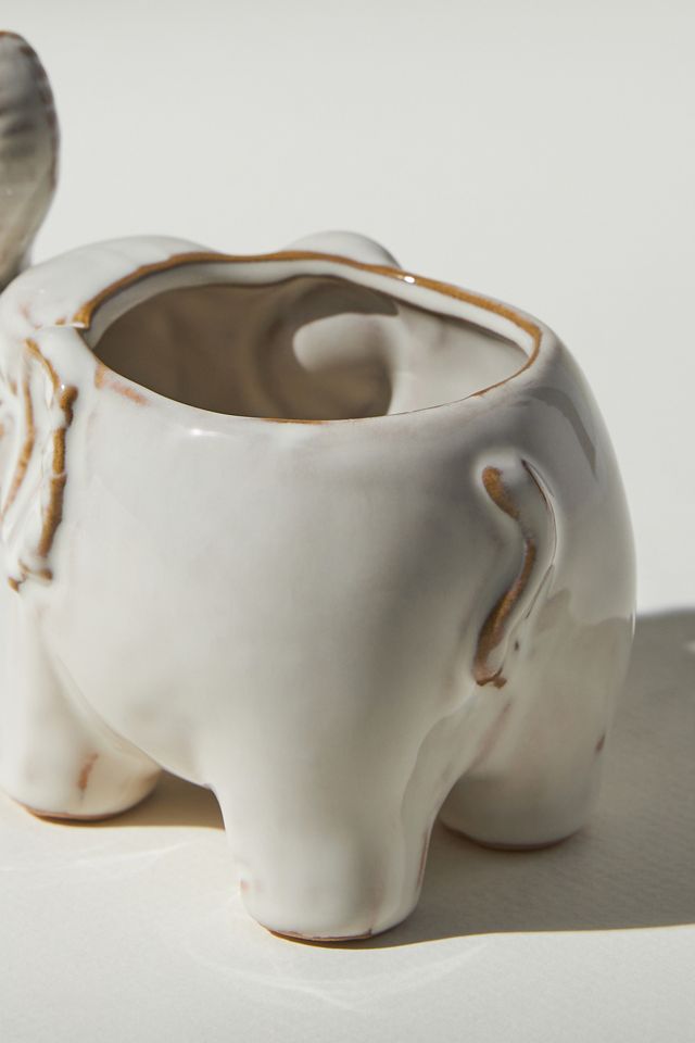 Trumpeting Elephant Pot #2