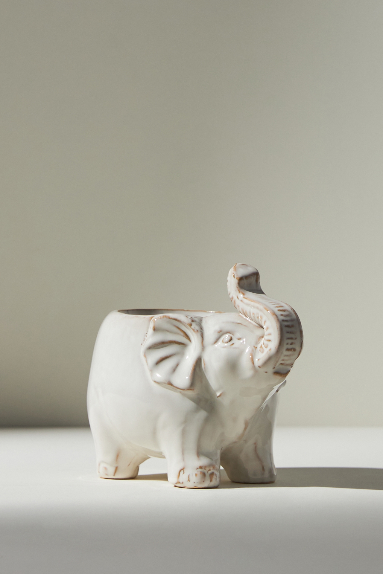 Trumpeting Elephant Pot