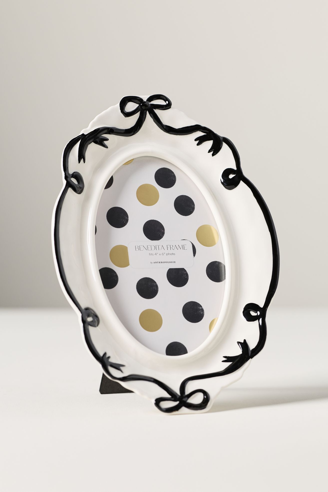 Benedita Frame - Black, Standard