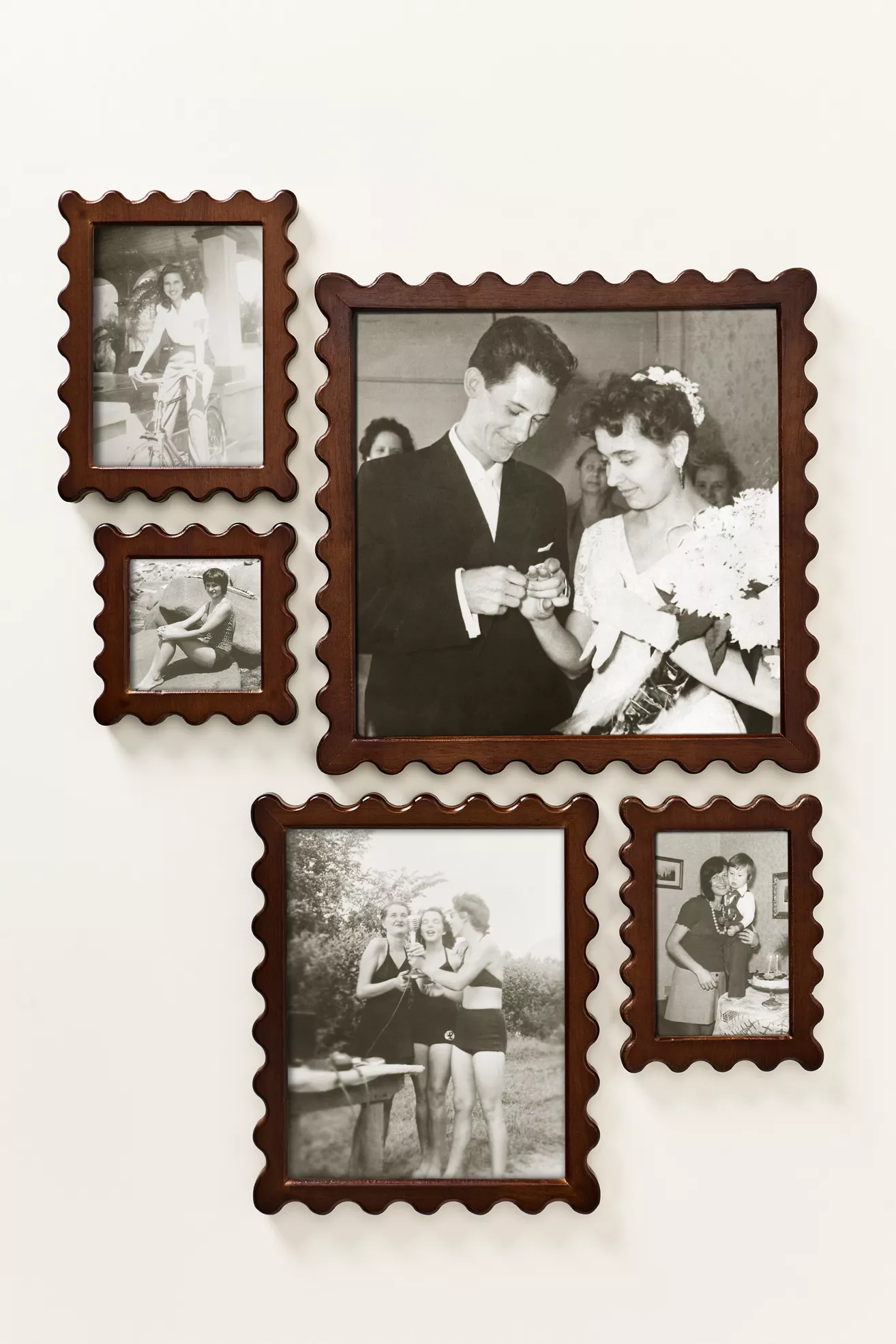 Wavy Wooden Frame - thumbnail 2