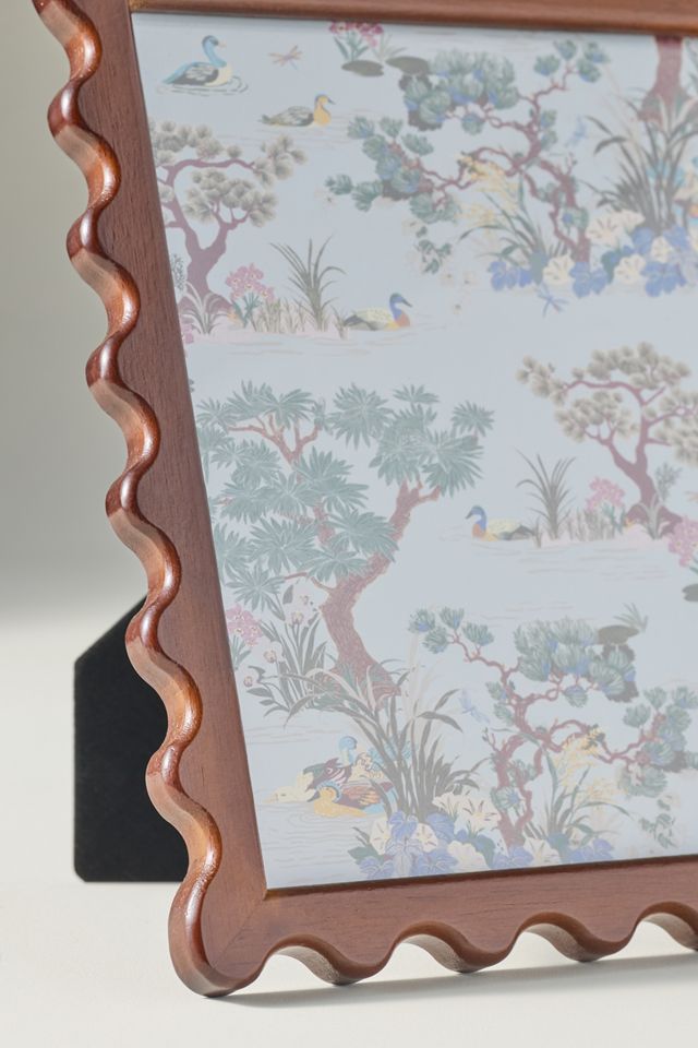 Wavy Wooden Frame #9