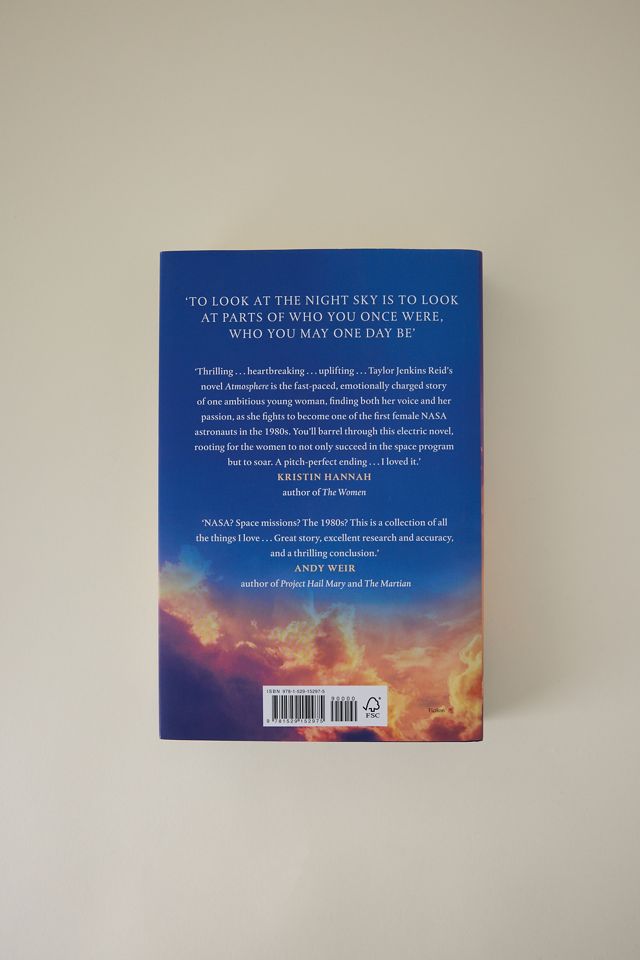 Libro Atmosphere di Taylor Jenkins Reid #1