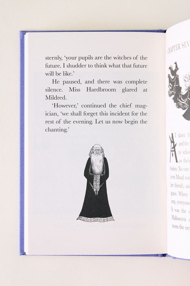 The Worst Witch: Puffin Clothbound Classics #2