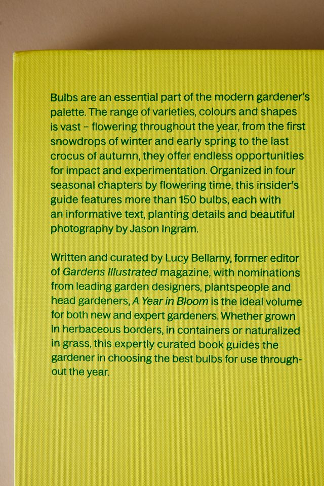 Un Año en Flor: Libro de Bulbos Florales para Cada Temporada #2