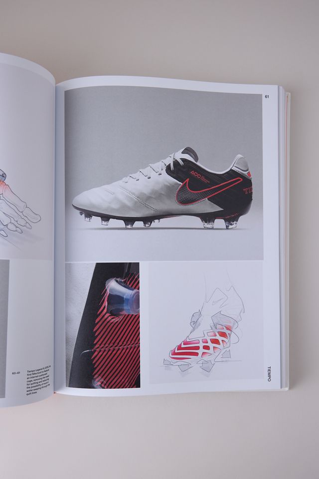 Nike Fußballschuhe Buch #1