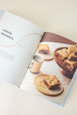 Brownies and Blondies: Seriously Delicious Recipes to Make at Home Book