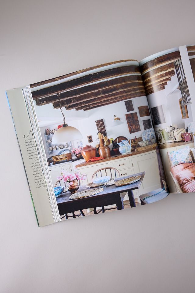 At Home in the Cotswolds: Secrets of English Country House Style Book #1