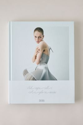 Schiaparelli: Anglomaniac Book