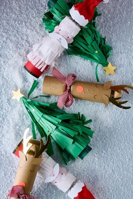 Cracker senza scoppio Babbo Natale, Renna e Albero Meri Meri