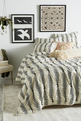 Embroidered Lilou Quilt