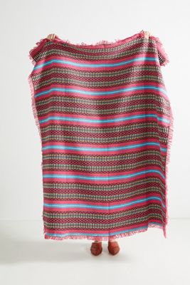 Woven Maxime Throw