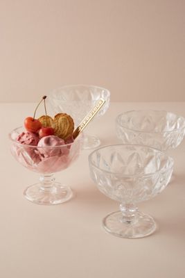 Pedestal Dessert Bowl Set