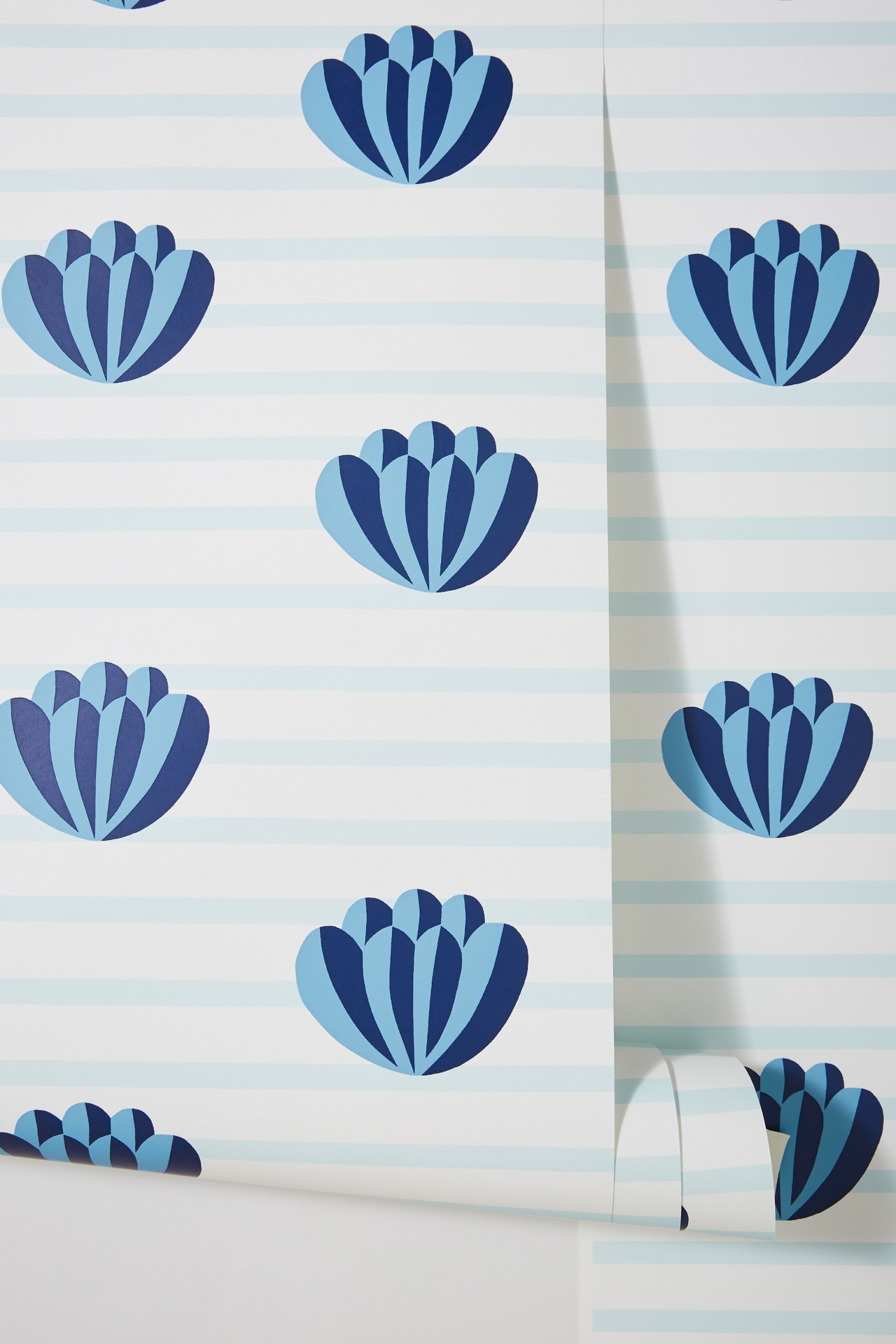 Lotus Striped Wallpaper