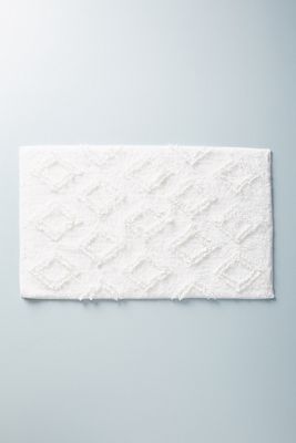 Tufted Diamond Bath Math