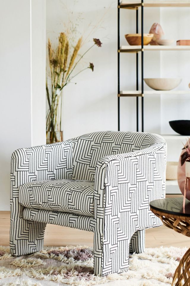 Effie Tripod Chair #6
