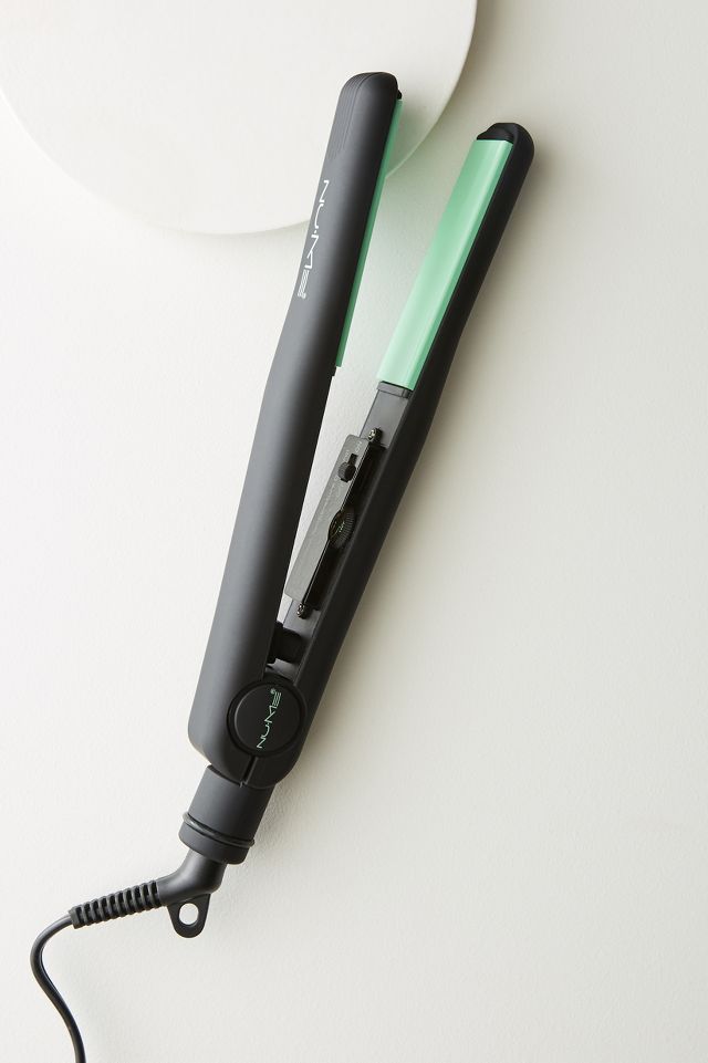 Nume on sale technique straightener