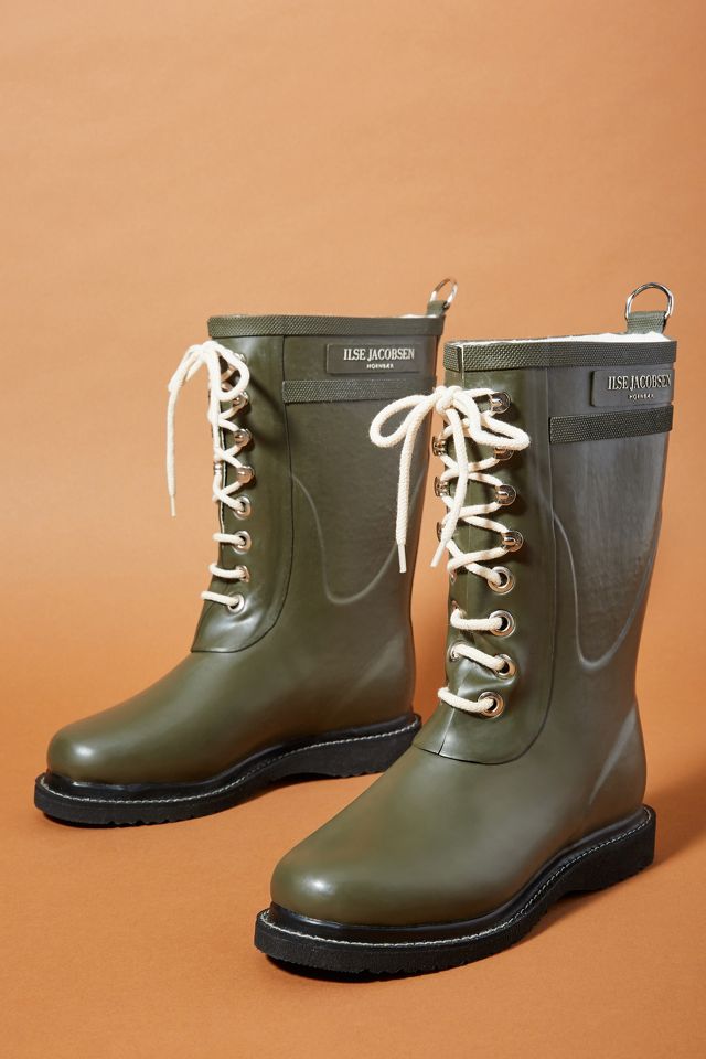 Tie up rain outlet boots