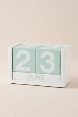 Wooden Desk Calendar