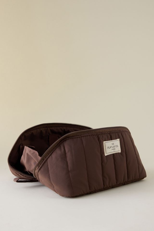 The Flat Lay Co. Marshmallow Make-up Tasche #1