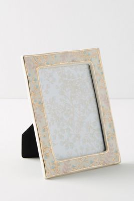 Liviana Frame