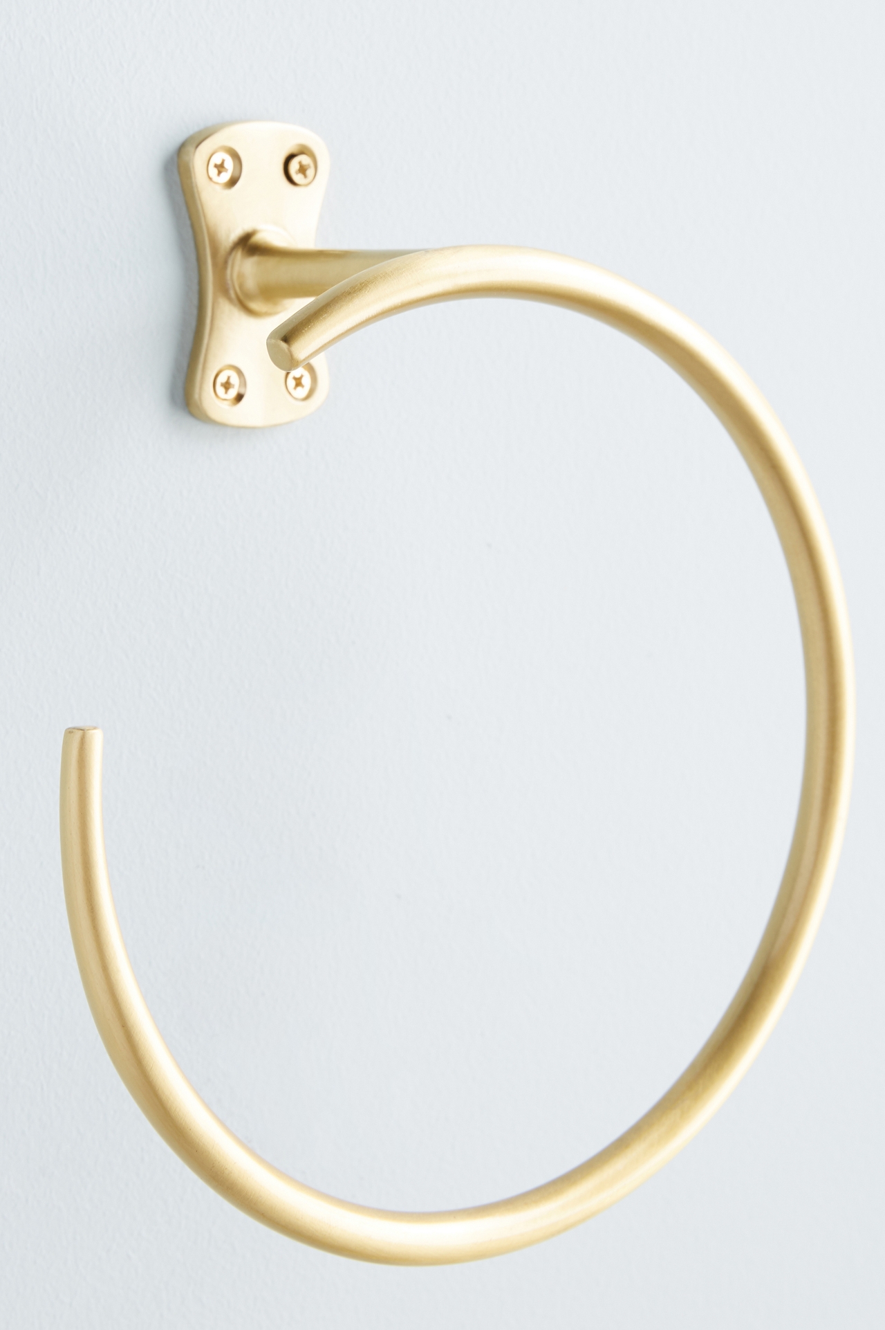 Streamline Towel Ring