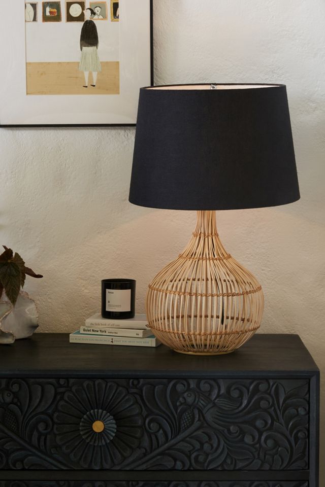 Remegio Table Lamp