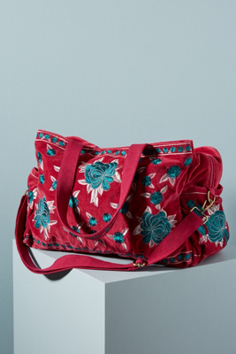 Floral Embroidered アンソロポロジーベルベットトートバッグ Floral Embroidered Velvet Tote Bag | Anthropologie