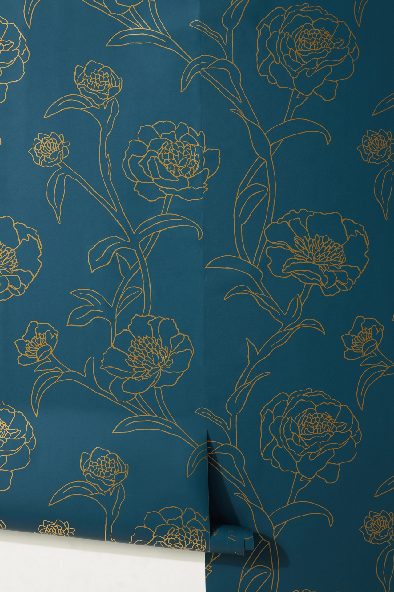 Gold Leaf Peonies Wallpaper