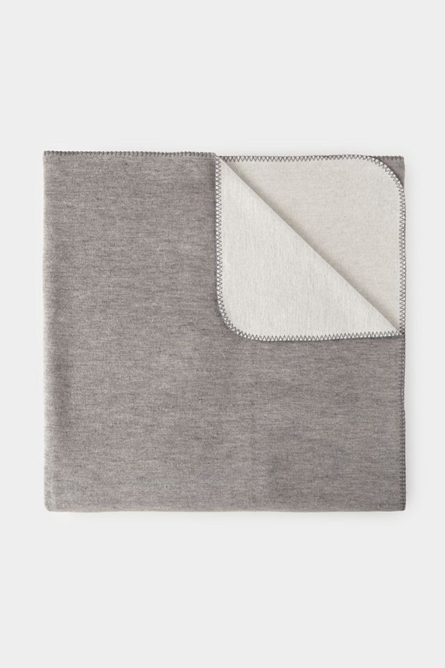 Alta Luxe Gray Cotton-Acrylic Reversible Throw Blanket with Whip-Stitch