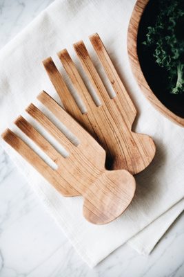 Ironwood Gourmet 28152 Bear Claw Kodiak Salad Servers Acacia Wood - View #4